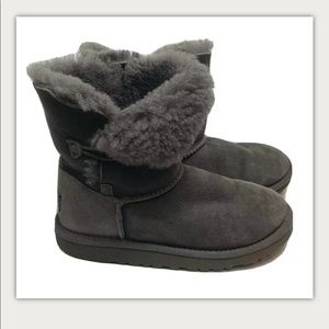 UGG Bailey Button Sheepskin Boots Size 3 Gray